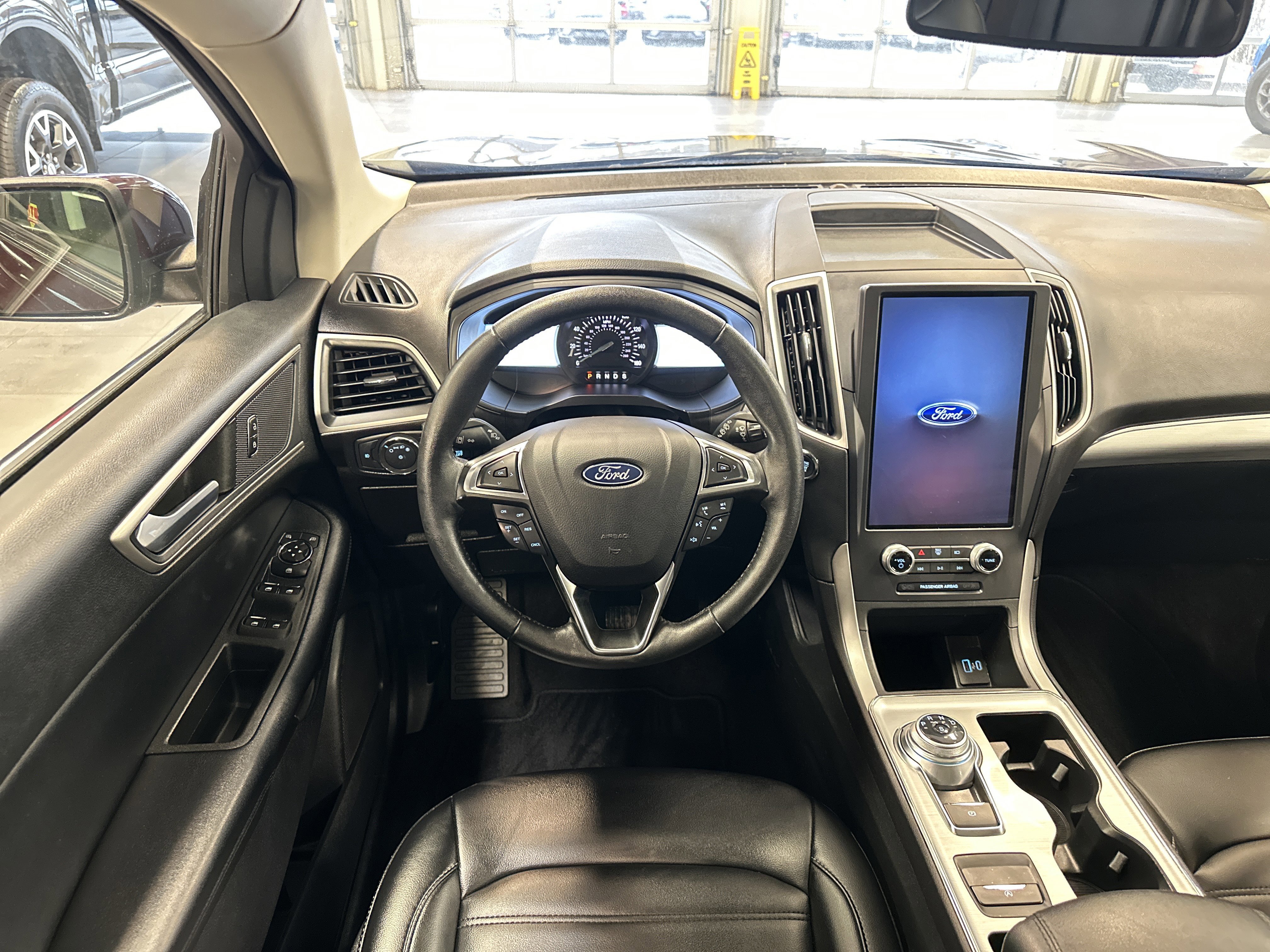 Certified 2022 Ford Edge SEL w/ Convenience Package image 11