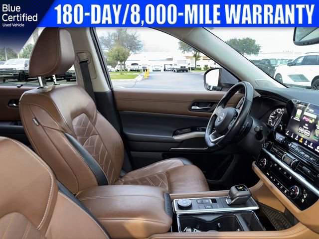 Used 2022 Nissan Pathfinder Platinum w/ Cargo Package image 18