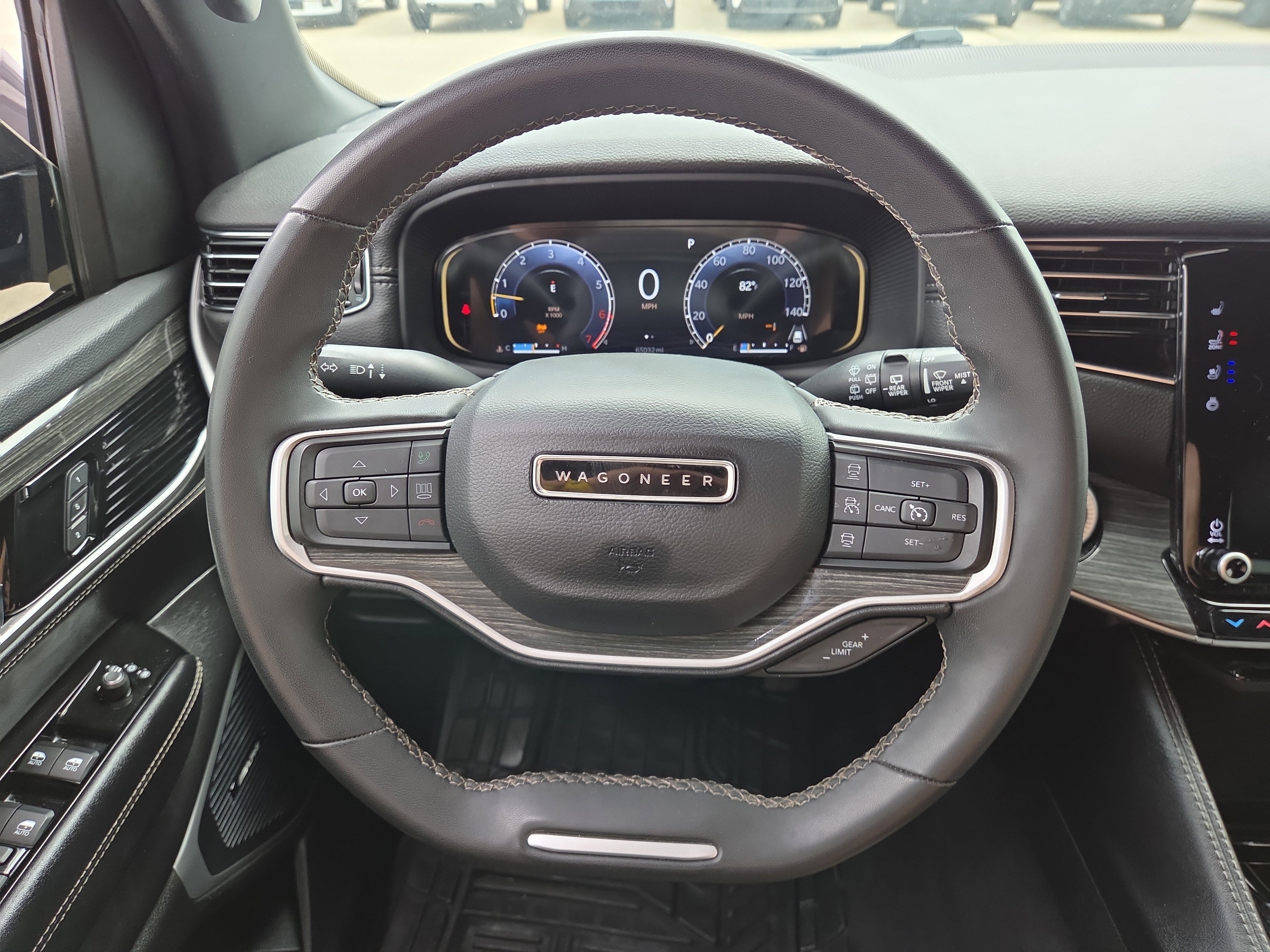 Used 2022 Jeep Wagoneer Series III AWD/4WD image 20