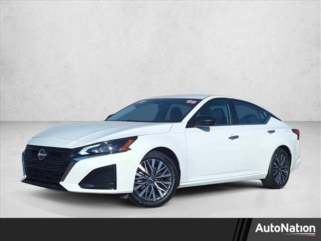 Used 2025 Nissan Altima 2.5 SV FWD image 8