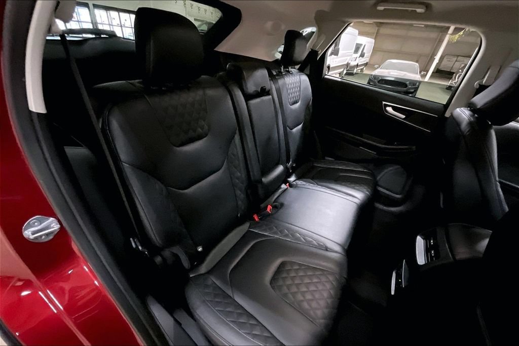 Certified 2024 Ford Edge Titanium AWD/4WD image 25
