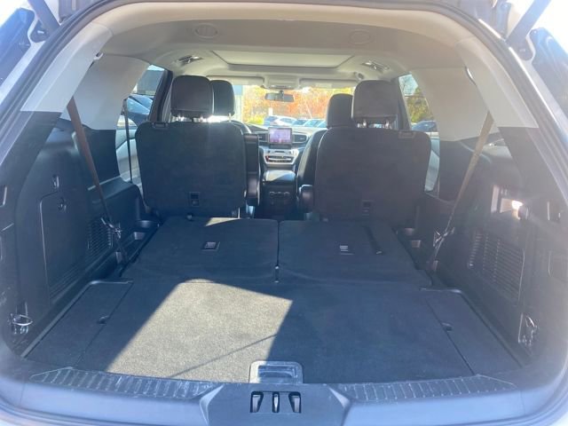 Certified 2022 Ford Explorer XLT w/ Equipment Group 202A image 10