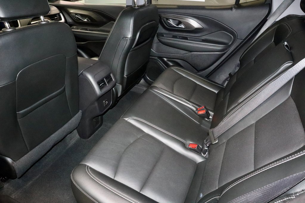 Used 2024 GMC Terrain SLT image 21