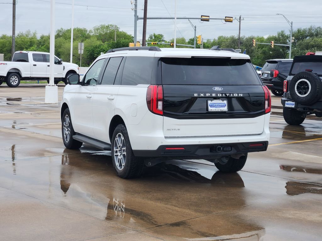 Certified 2025 Ford Expedition Active AWD/4WD image 5
