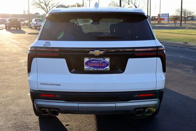 Used 2025 Chevrolet Traverse LT image 15