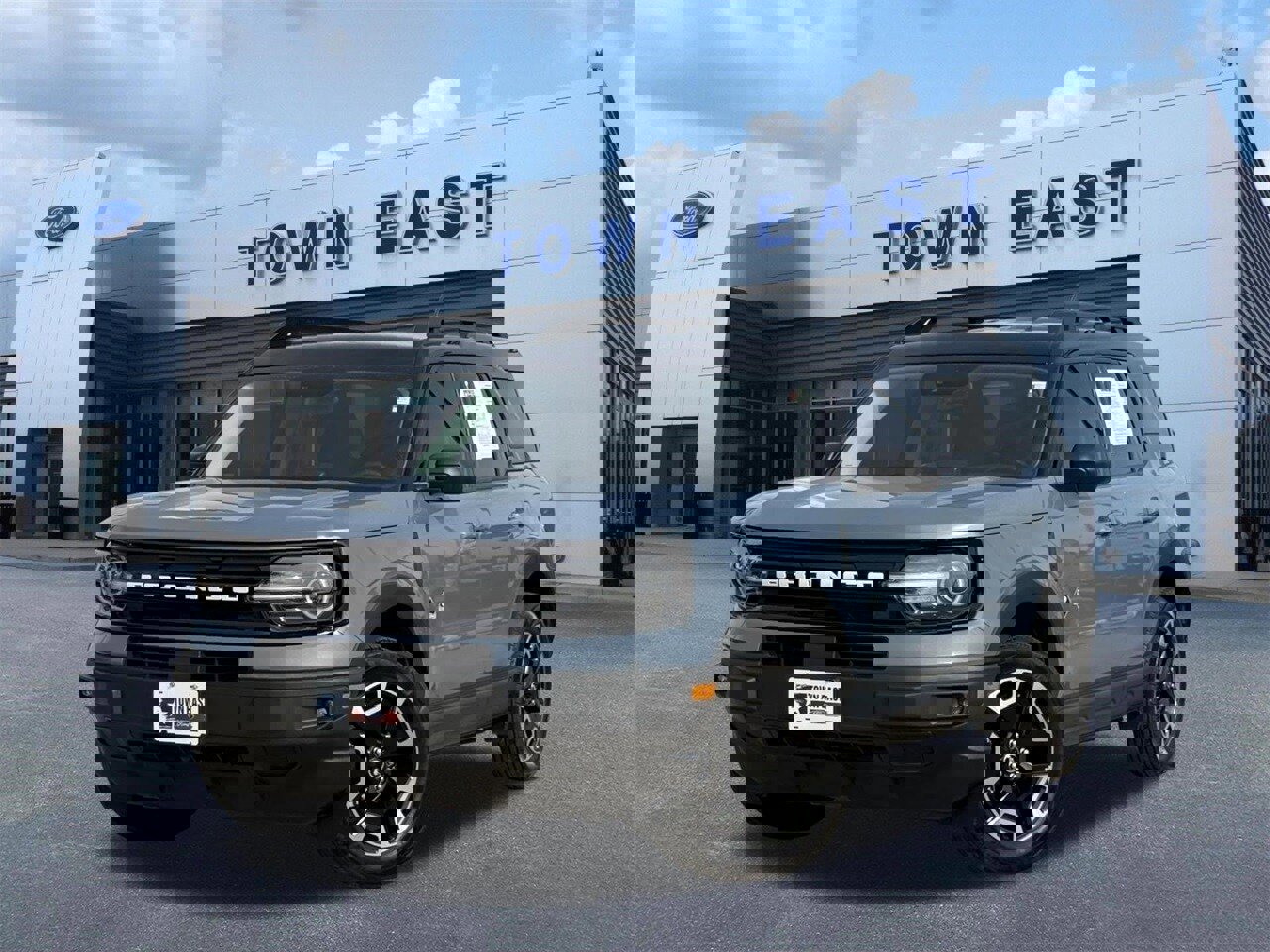 Certified 2024 Ford Bronco Sport Outer Banks w/ Tech Package image 1