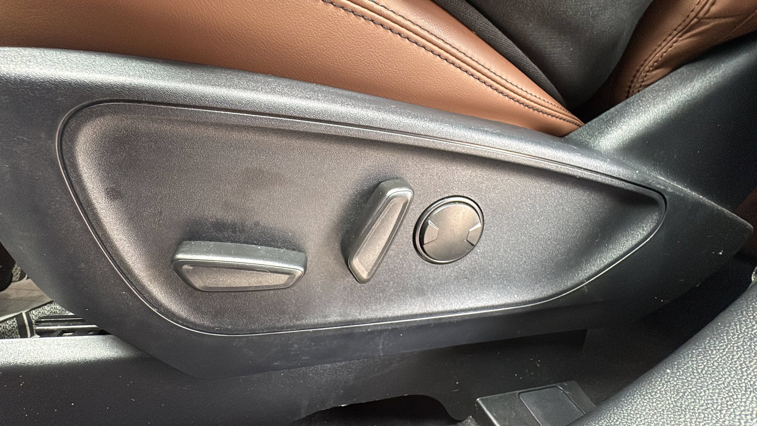 Certified 2025 Ford Bronco Sport Outer Banks w/ Outer Banks Tech Package+ AWD/4WD image 30