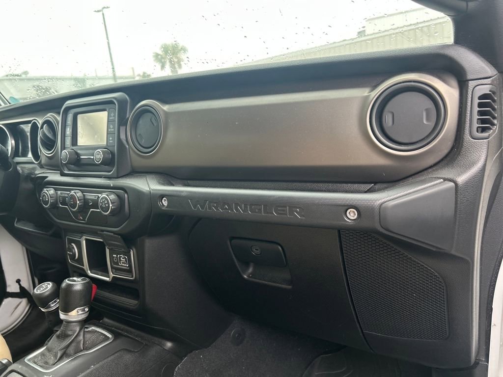 Used 2018 Jeep Wrangler Unlimited Sport image 17