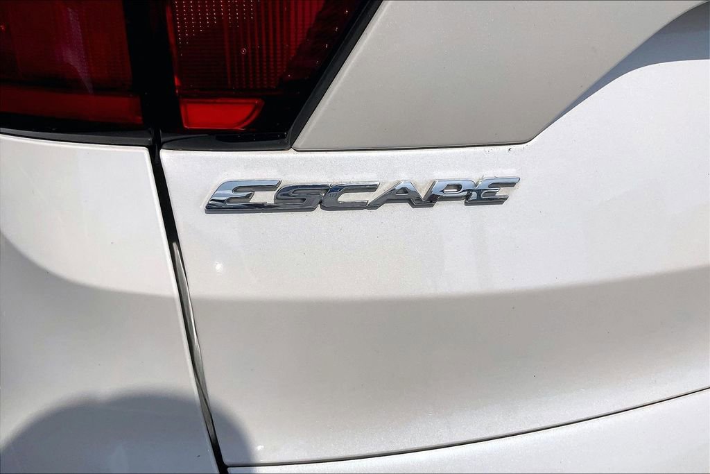 Certified 2019 Ford Escape SEL FWD image 32