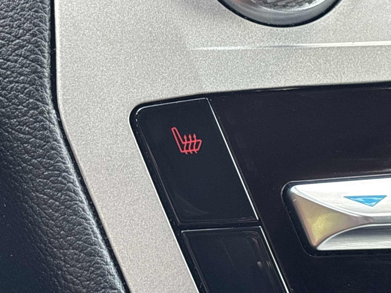 Certified 2023 Ford Explorer XLT w/ Equipment Group 202A image 26