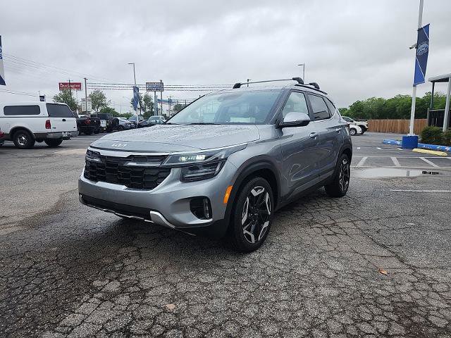 Used 2024 Kia Seltos SX image 2