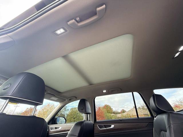 Used 2024 Volkswagen Atlas SEL Premium R-Line image 27