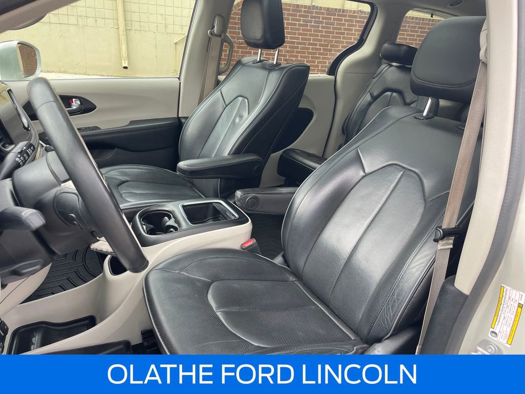 Used 2020 Chrysler Pacifica Limited FWD image 20