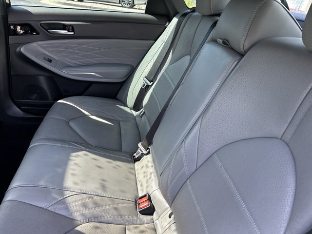 Used 2019 Toyota Avalon Limited FWD image 22