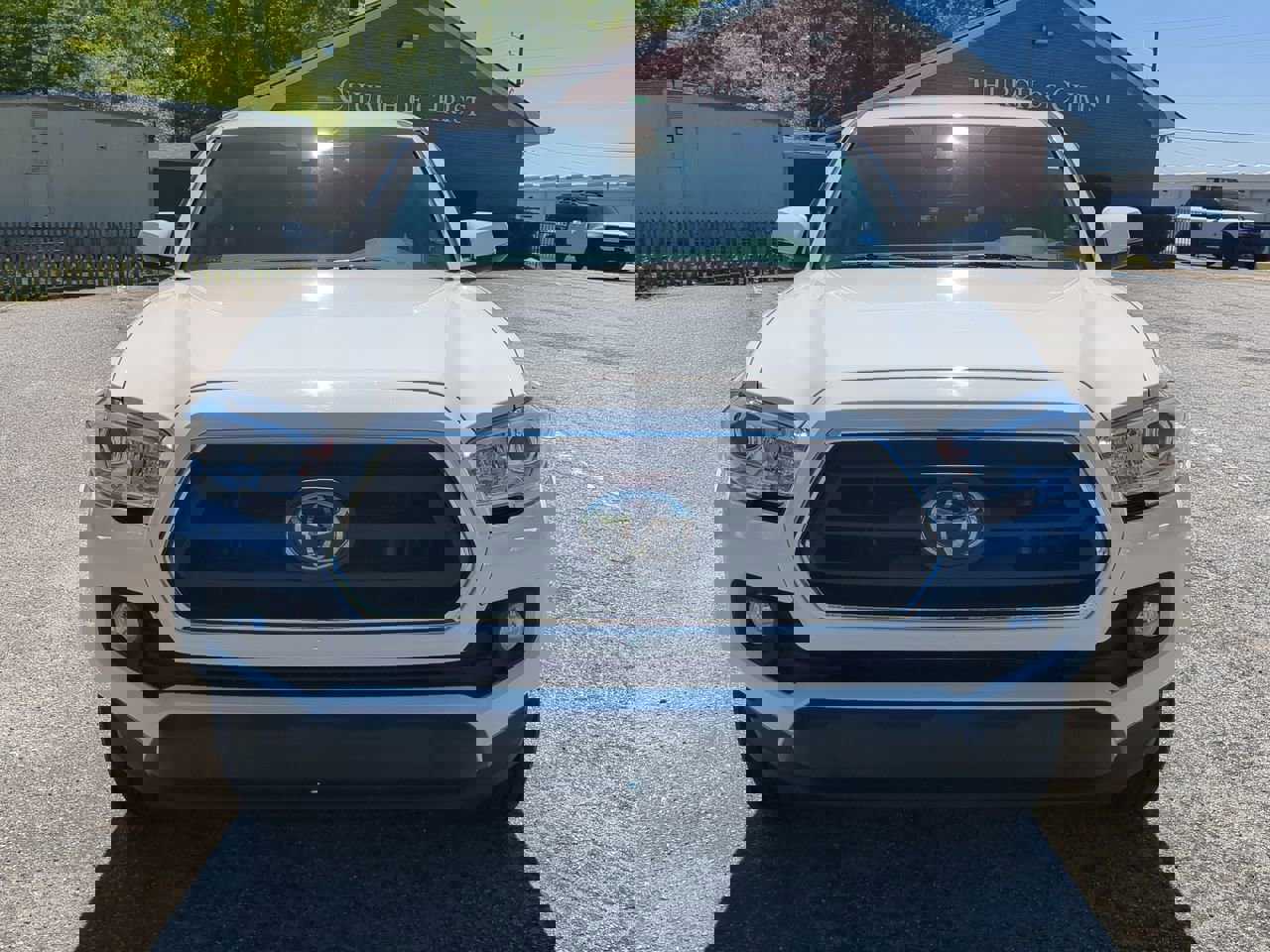 Used 2022 Toyota Tacoma SR5 w/ Technology Package RWD image 7