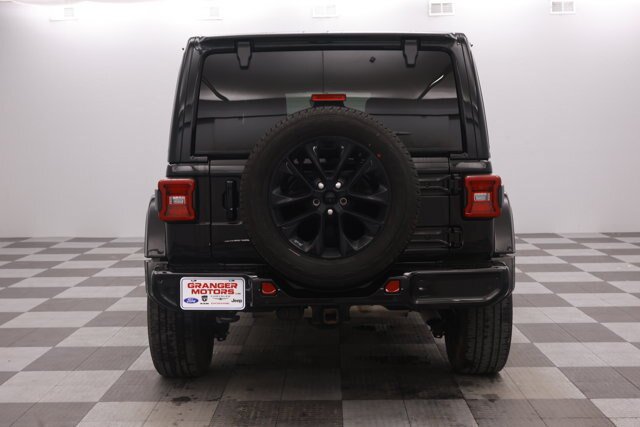 Used 2021 Jeep Wrangler Unlimited Sahara AWD/4WD image 9