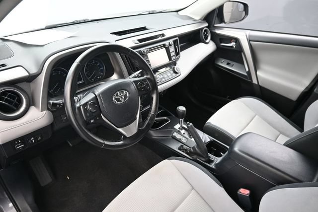 Used 2017 Toyota RAV4 XLE FWD image 11