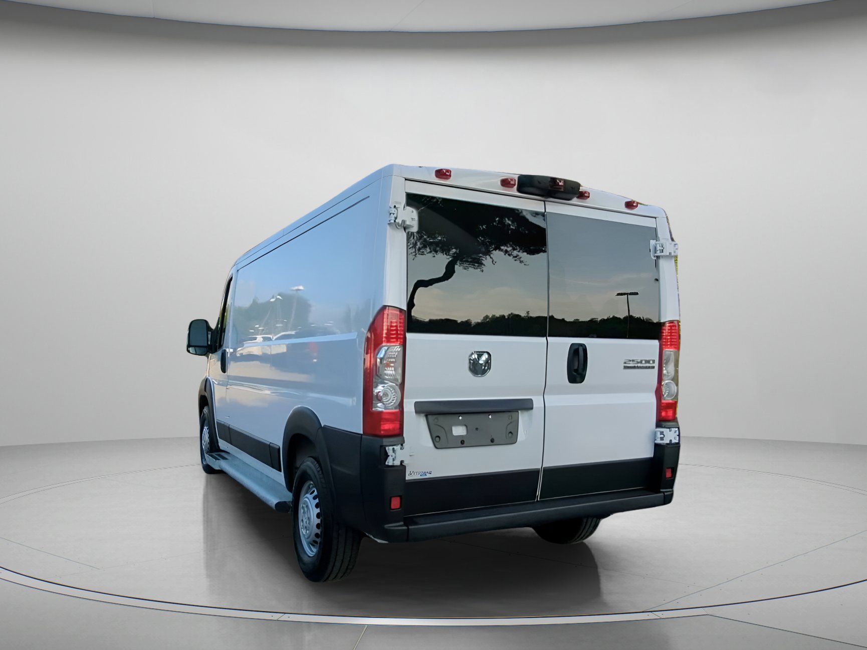 Used 2025 RAM ProMaster 2500 w/ U-Haul Equipment Group FWD image 22