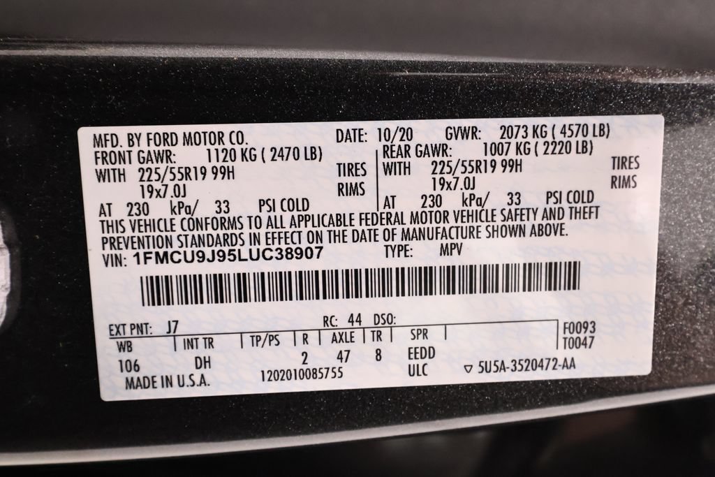 Certified 2020 Ford Escape Titanium w/ Titanium Premium Package 2.0 AWD/4WD image 47