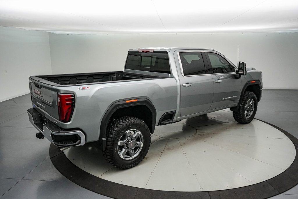 Used 2025 GMC Sierra 2500 SLT w/ SLT Premium Package image 5