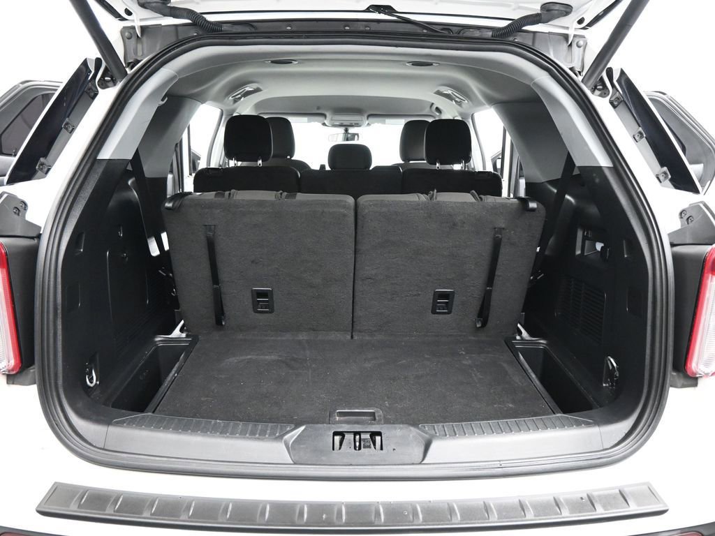 Certified 2023 Ford Explorer XLT image 50