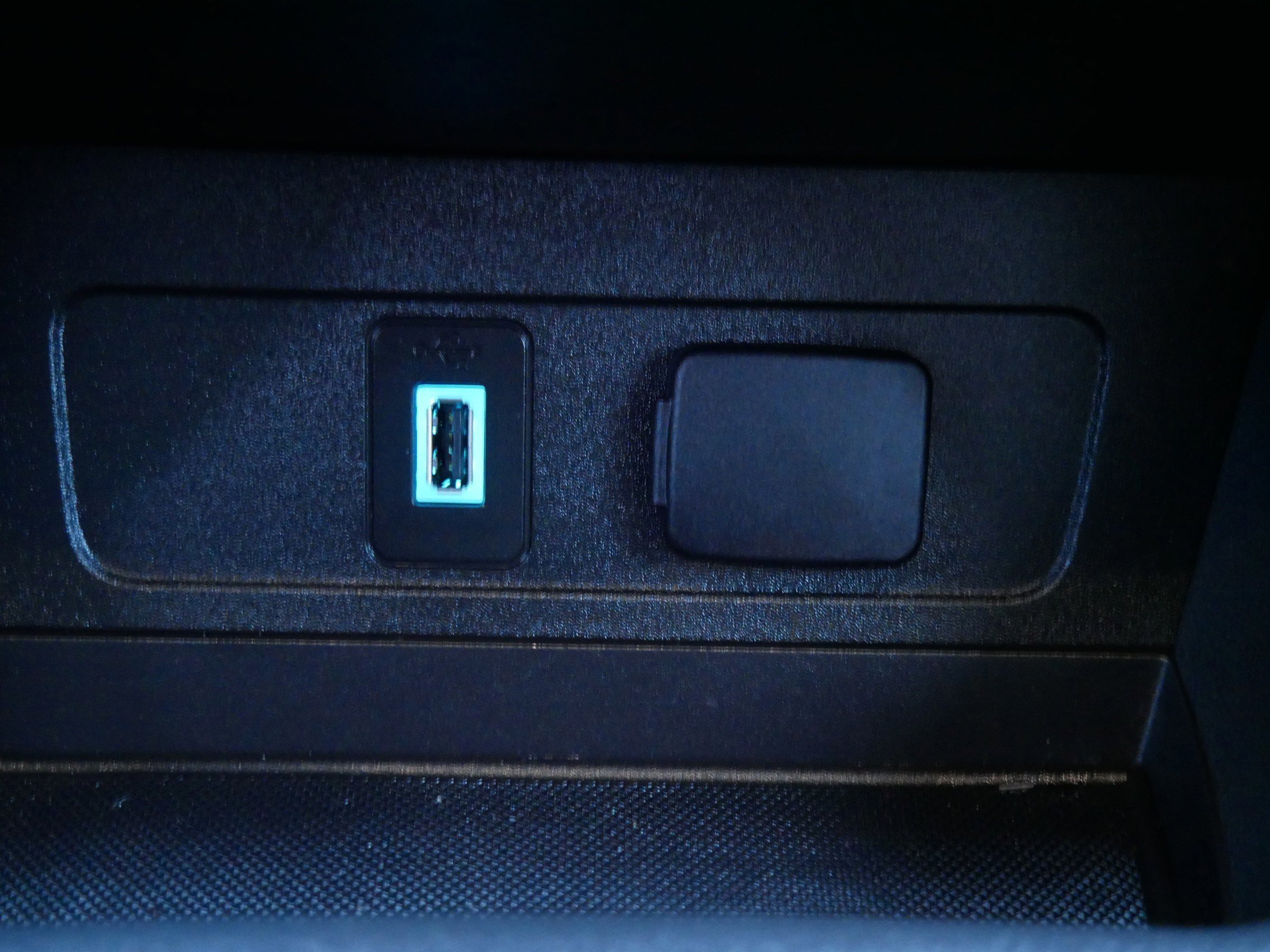 Certified 2019 Ford Escape SE image 30