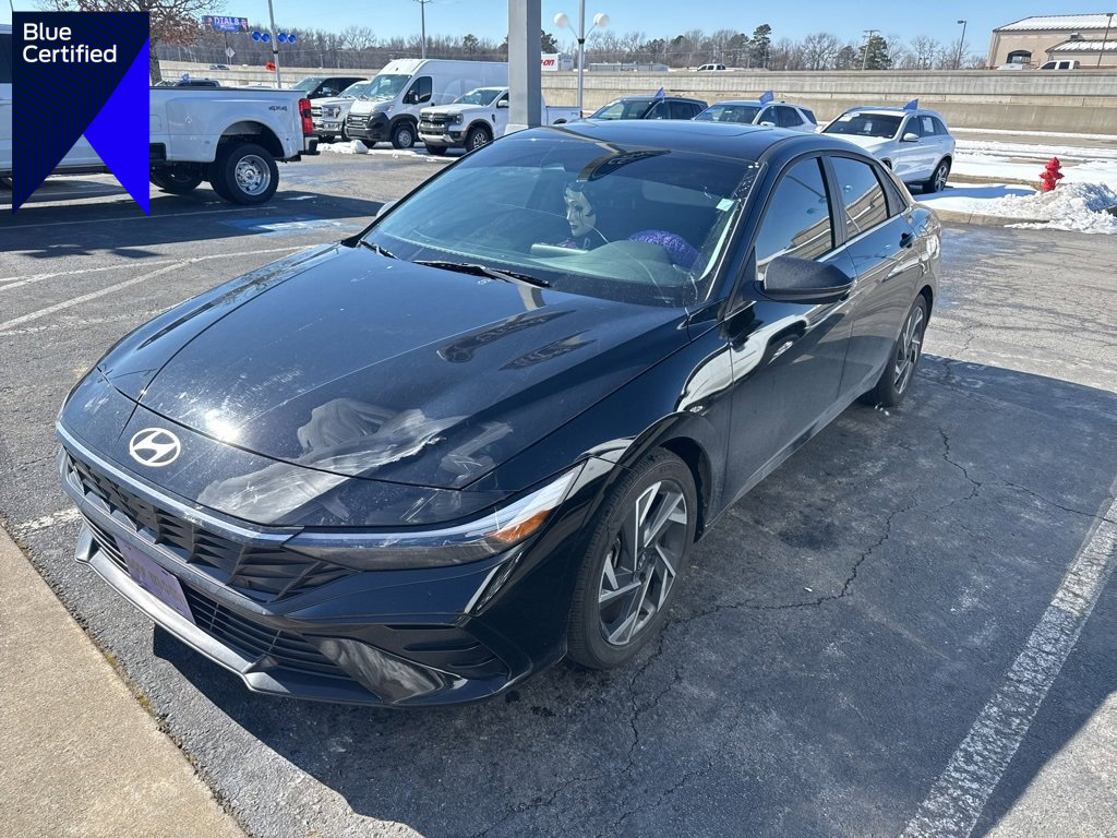 Used 2024 Hyundai Elantra SEL w/ Convenience Package