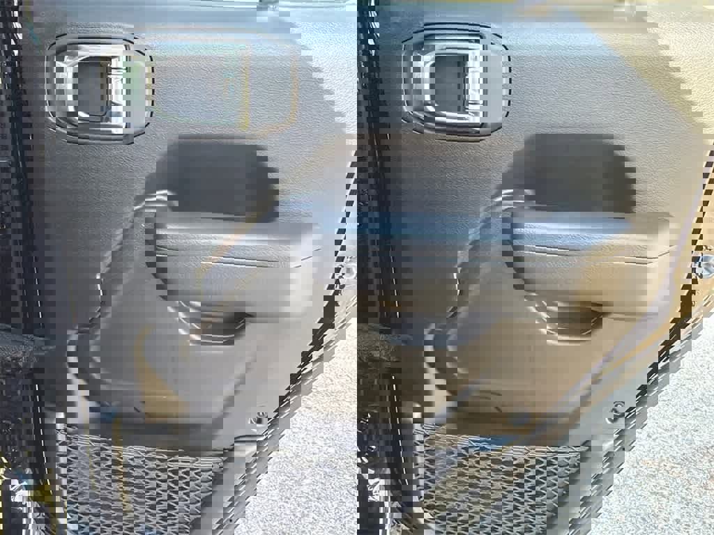 Used 2022 Jeep Wrangler Unlimited Sport image 15