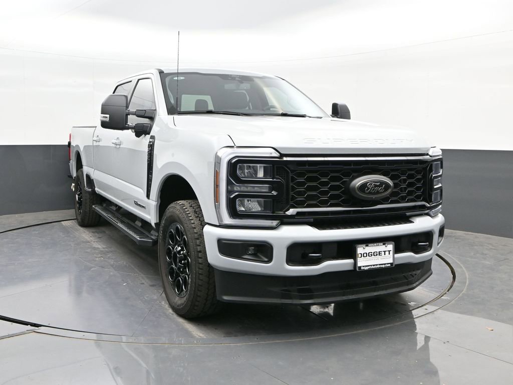 Certified 2025 Ford F250 XLT w/ Black Appearance Package image 22