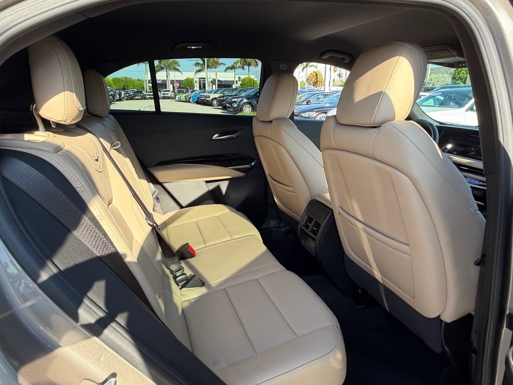 Used 2024 Cadillac XT4 Luxury FWD image 18