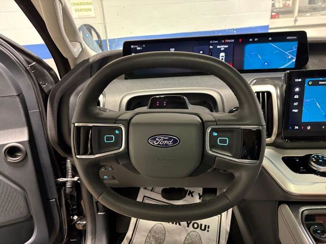 Certified 2025 Ford Expedition Active AWD/4WD image 12