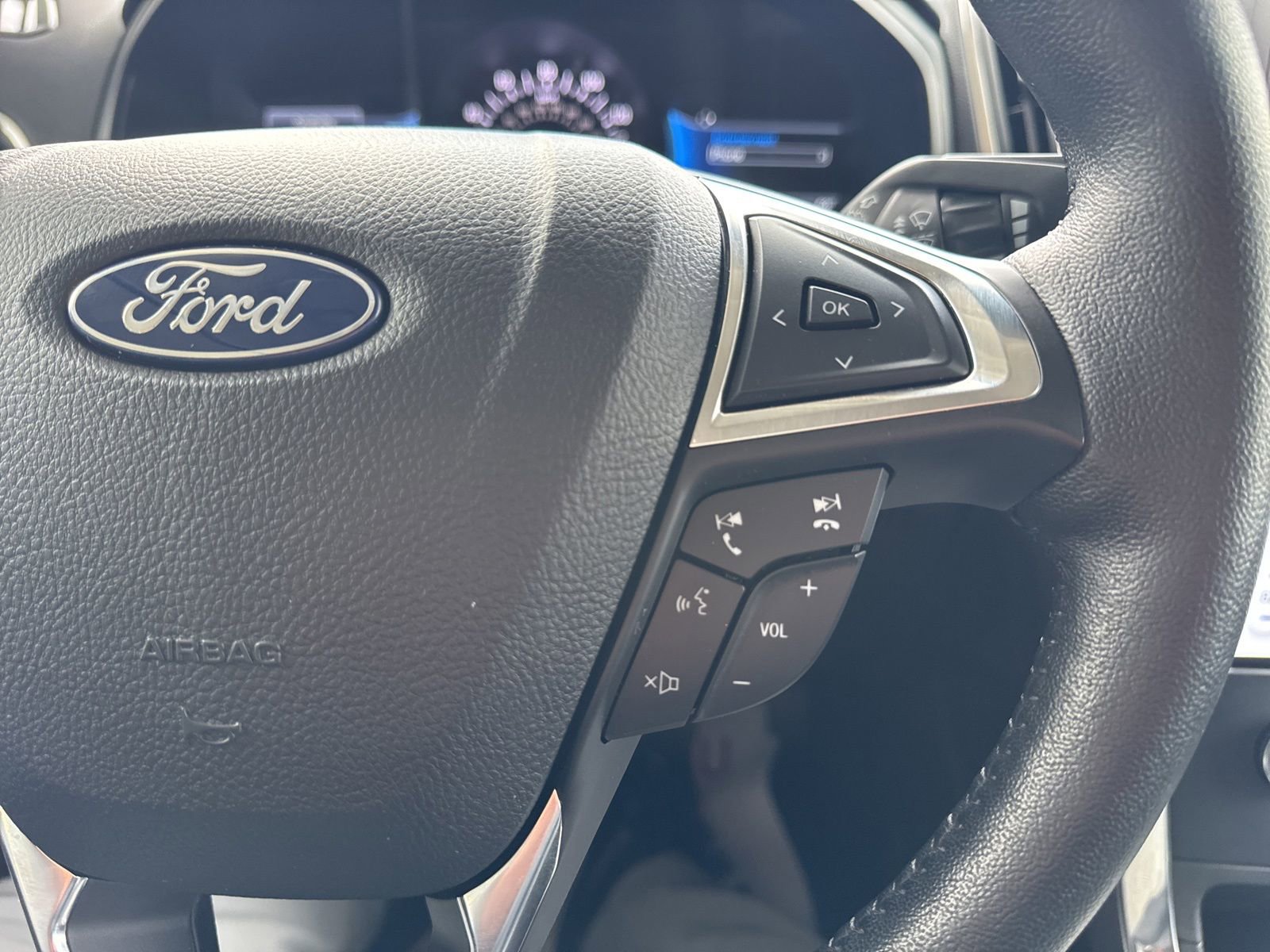 Certified 2023 Ford Edge Titanium AWD/4WD image 29