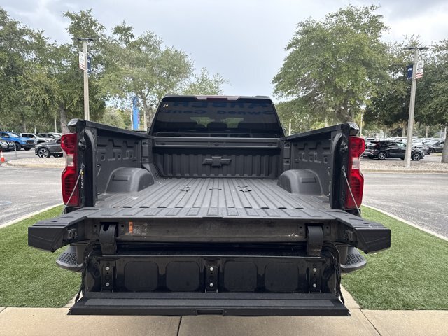 Used 2023 Chevrolet Silverado 2500 Custom w/ Custom Value Package AWD/4WD image 6
