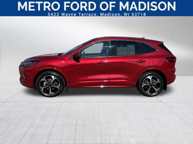 Certified 2023 Ford Escape ST-Line Elite w/ Premium Technology Package AWD/4WD image 3