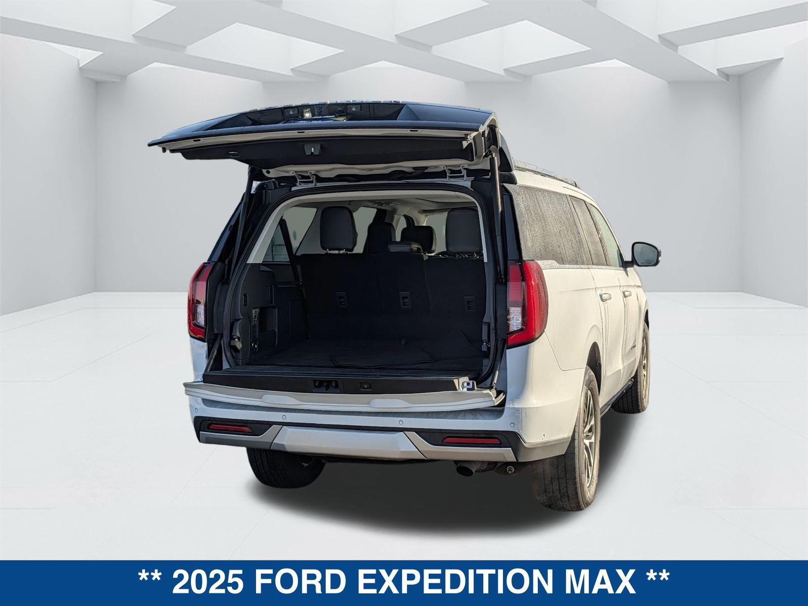 Certified 2025 Ford Expedition Max Platinum image 6