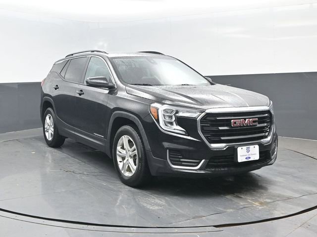 Used 2023 GMC Terrain SLE w/ Driver Convenience Package AWD/4WD image 2
