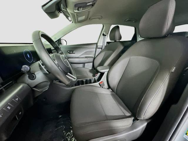 Used 2025 Hyundai Kona SEL FWD image 12