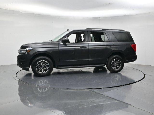 Certified 2024 Ford Expedition XLT RWD image 6