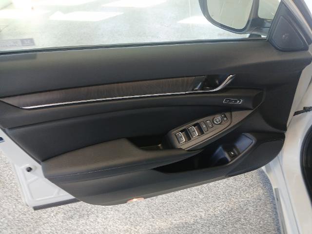 Used 2021 Honda Accord EX-L image 12