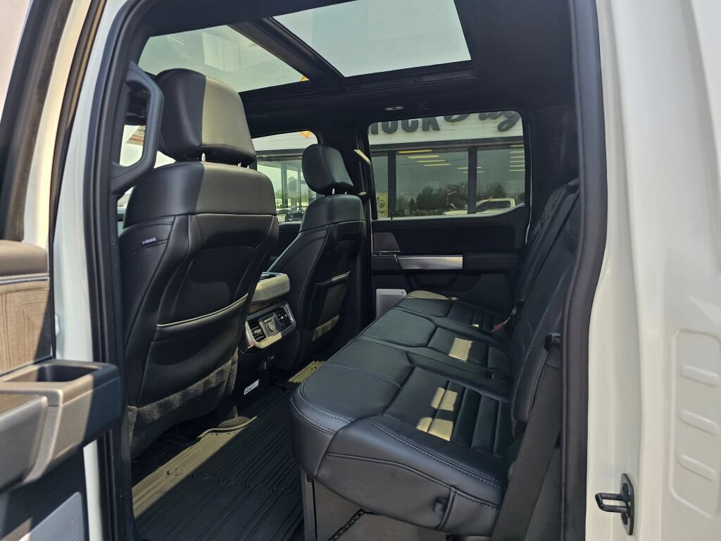Certified 2025 Ford F450 Platinum w/ Camper Package AWD/4WD image 15