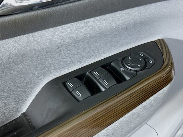 Used 2019 GMC Acadia SLE image 24