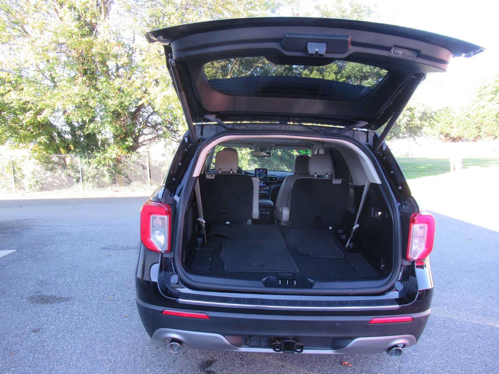 Certified 2023 Ford Explorer Limited w/ Limited Technology Package AWD/4WD image 20