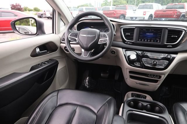 Used 2021 Chrysler Voyager Lxi FWD image 23