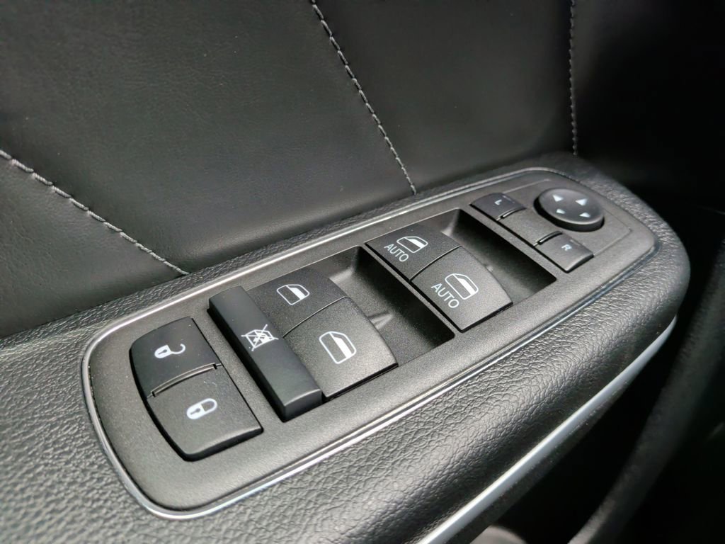 Used 2022 Dodge Charger Scat Pack RWD image 30