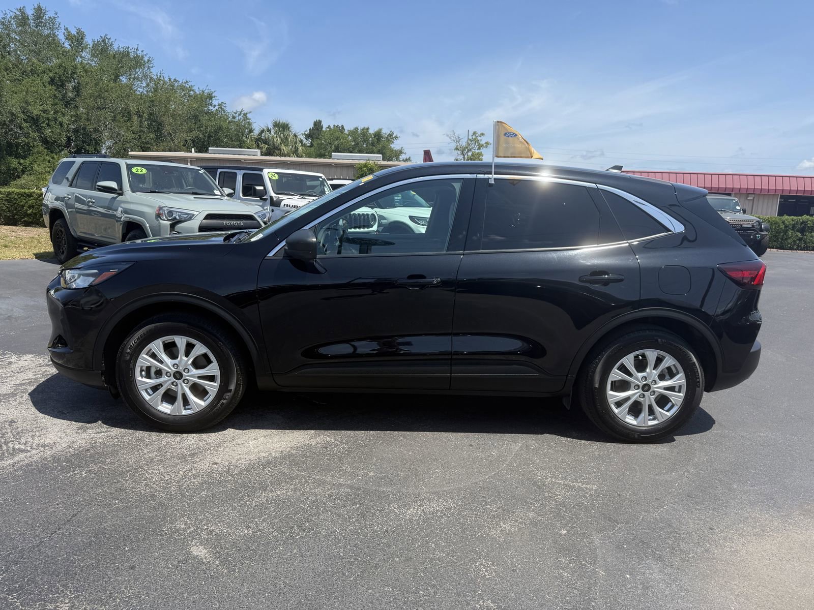 Certified 2024 Ford Escape Active FWD image 6