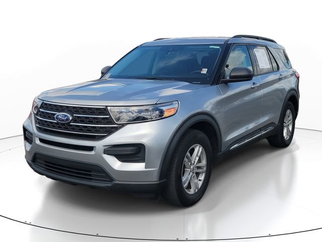 Certified 2022 Ford Explorer XLT image 2