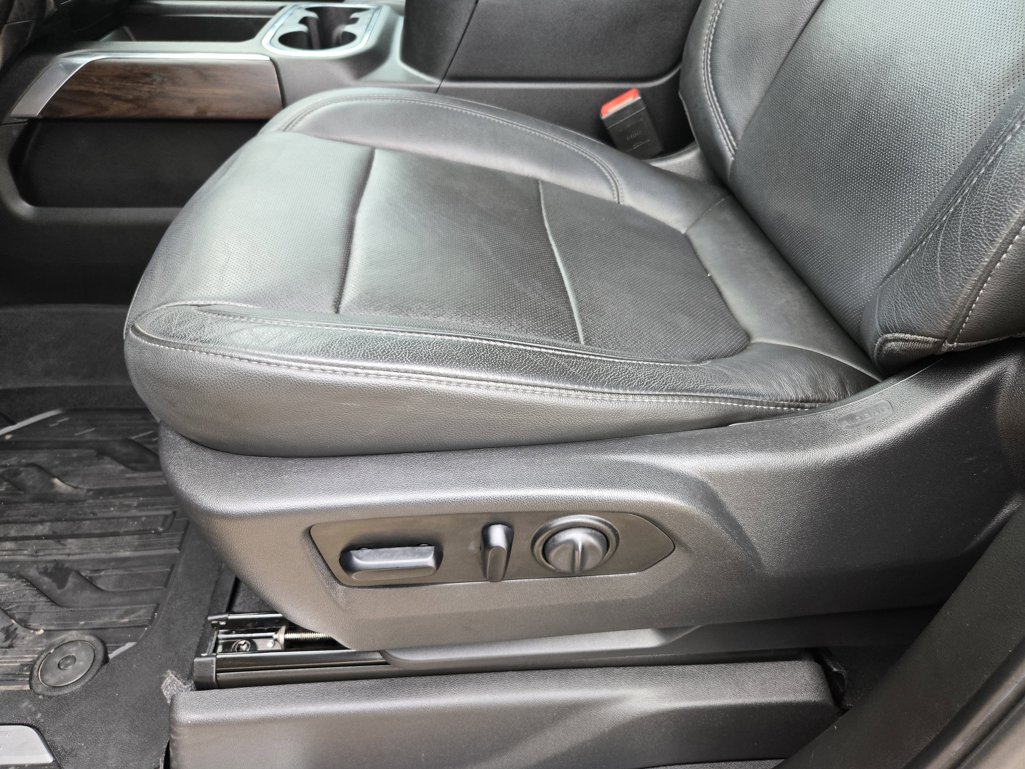 Used 2020 GMC Sierra 1500 SLT image 18