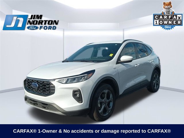 Certified 2025 Ford Escape ST-Line Select AWD/4WD image 4