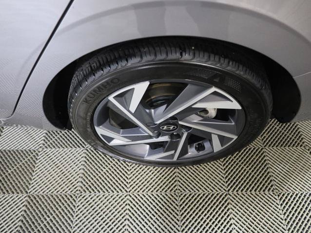 Used 2025 Hyundai Elantra Sport FWD image 29