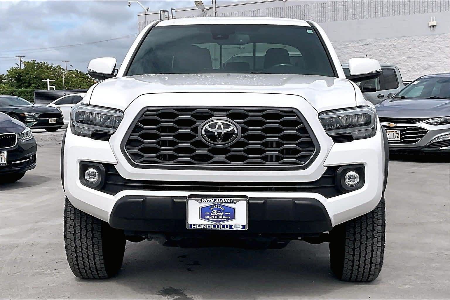 Used 2023 Toyota Tacoma TRD Off-Road w/ Technology Package AWD/4WD image 6